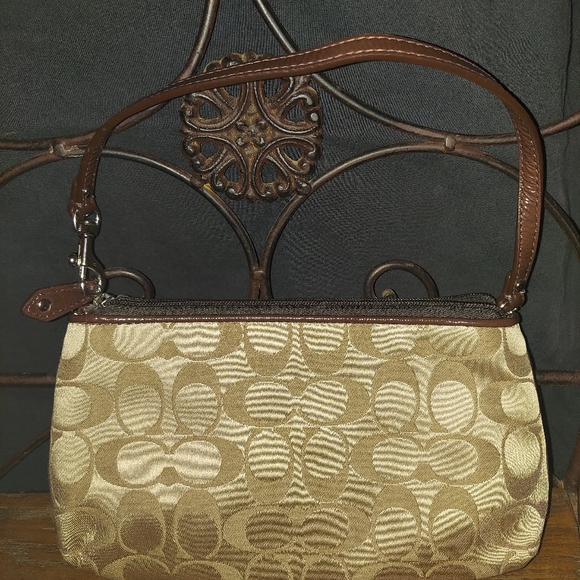 Coach clutch - Picture 2 of 4